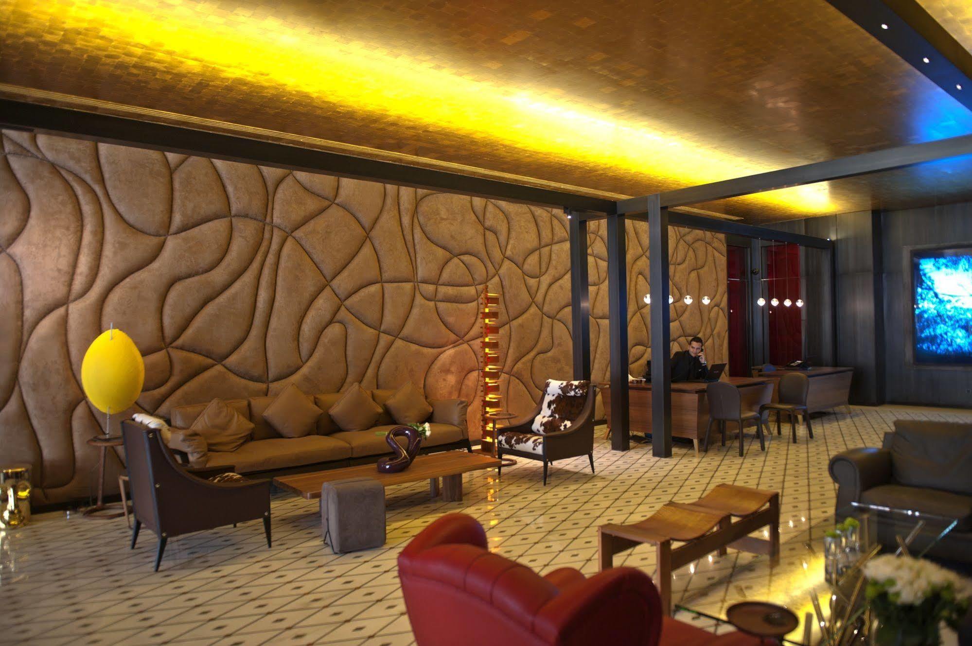 Saifi Suites Hotel Beirut Exterior photo