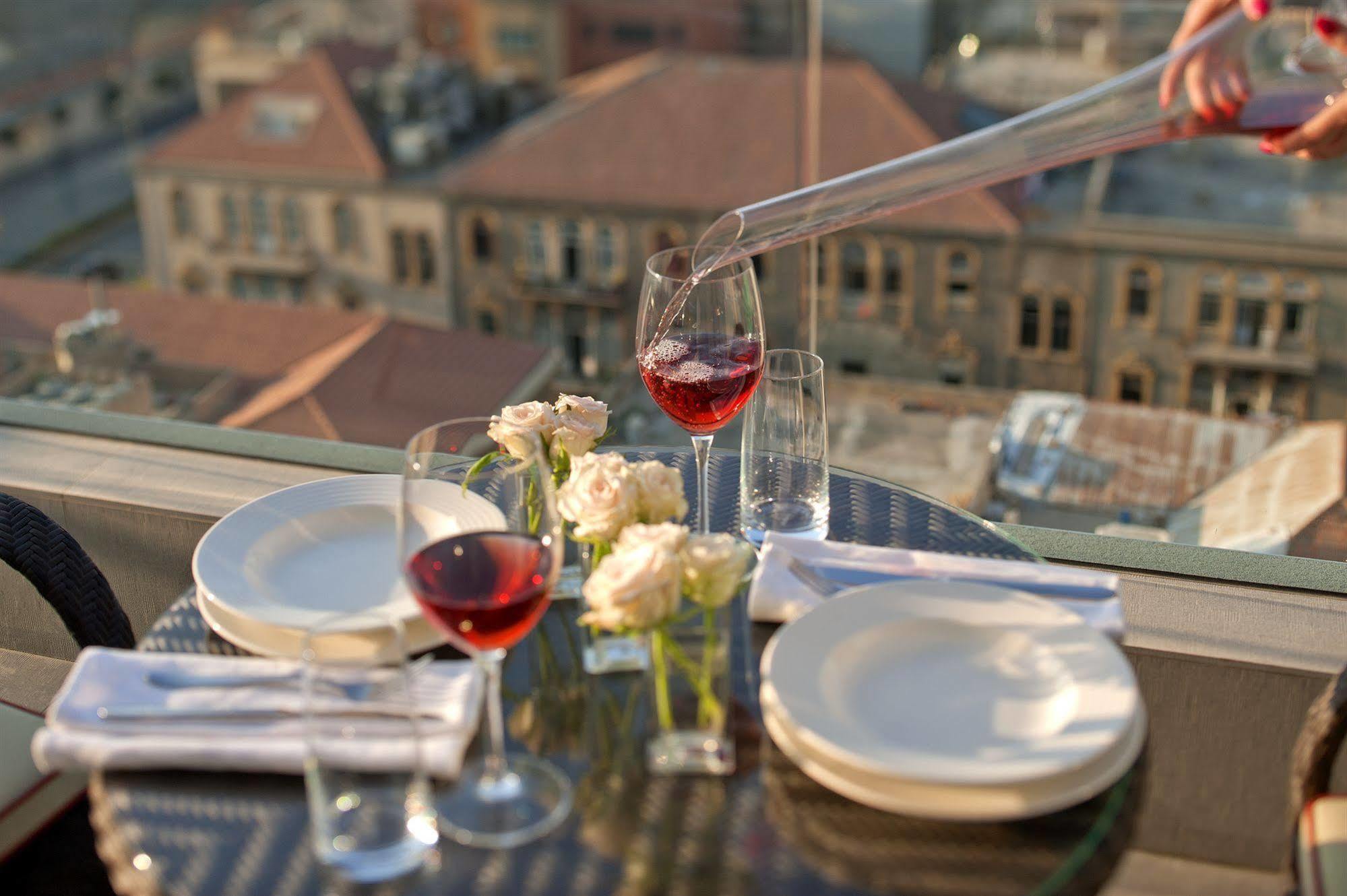 Saifi Suites Hotel Beirut Exterior photo